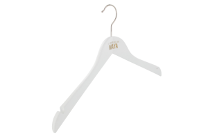 cintre-bois-blanc-chemise-robe-129h-encoches-cintres-actus-france