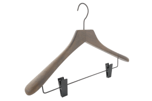 cintre-bois-chene-gris-ceruse-446c-cintres-actus-france