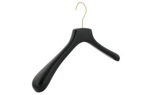 cintre-bois-noir-746-crochet-dore-cintres-actus-france