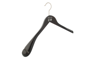 cintre-bois-wenge-245-wajzer-cintres-actus-france